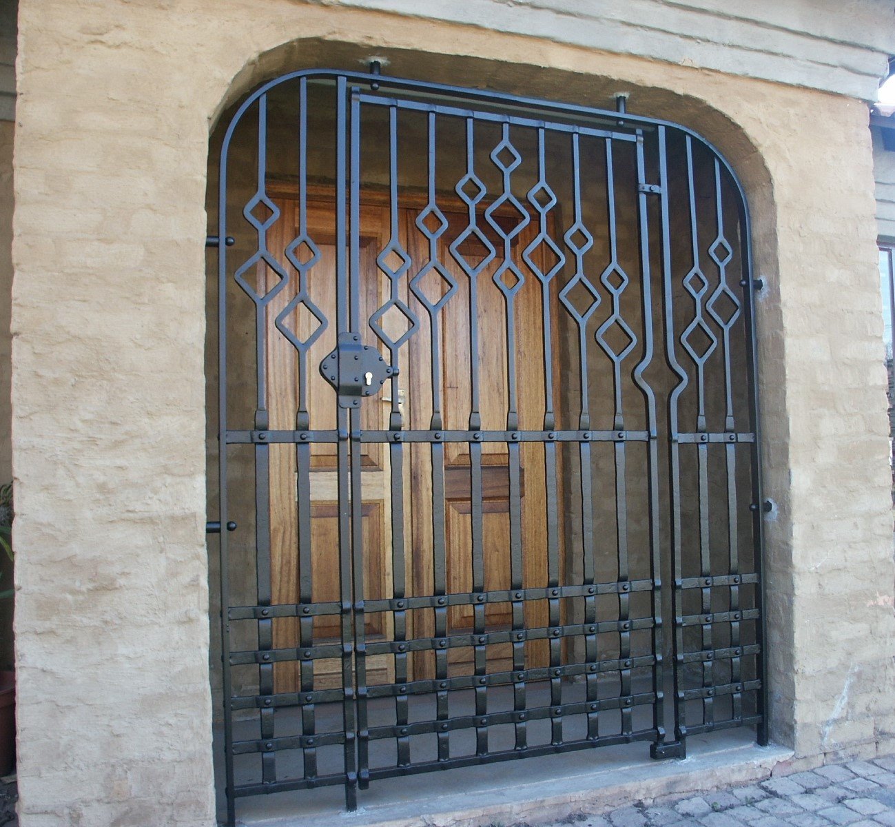 EntranceGate10